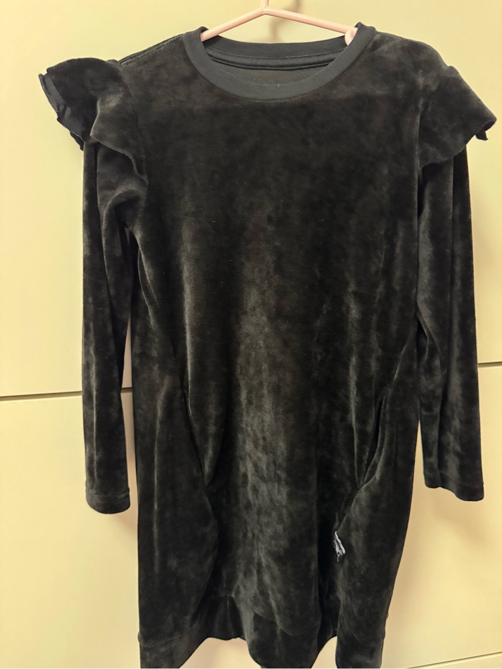 nununu Black Velvet Long-Sleeve Ruffle Shoulder Top